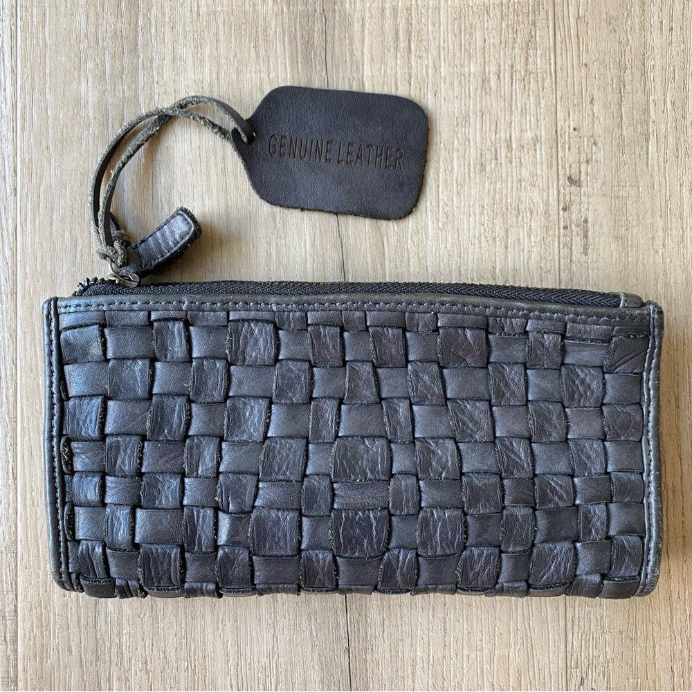 KANE-M Woven Genuine Leather Wallet in Grayish Black